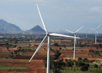 En esa industria se monta un taller con una máquina roleadora, capaz de trabajar chapas de hasta 80 milímetros de espesor y darles forma cilíndrica o cónica, en dependencia de los requerimientos.