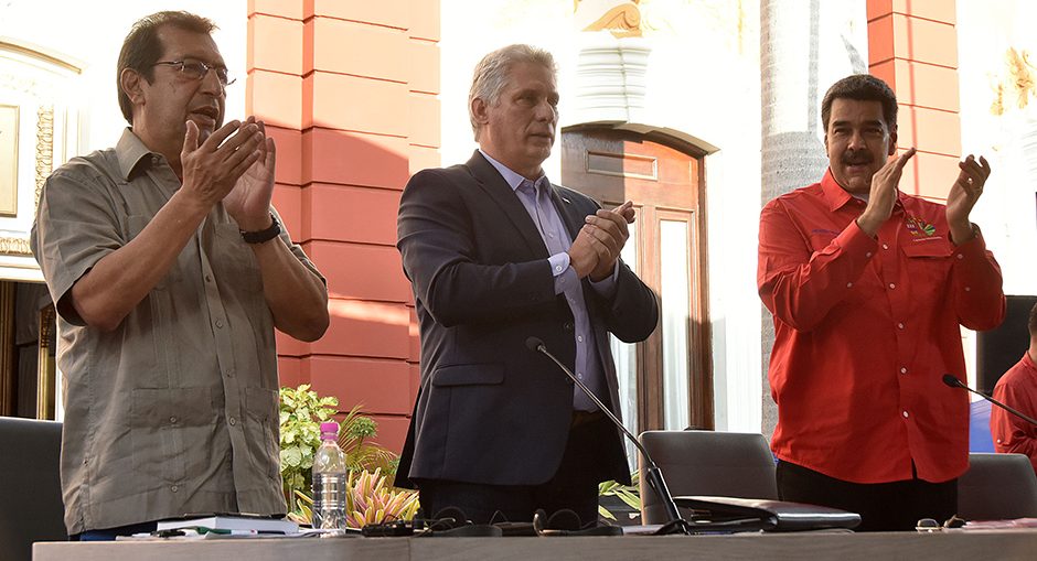 El Presidente cubano, Miguel Díaz-Canel Bermúdez, aseguró que la mayor maldad del imperio se empequeñece frente a la unidad de Nuestra América.