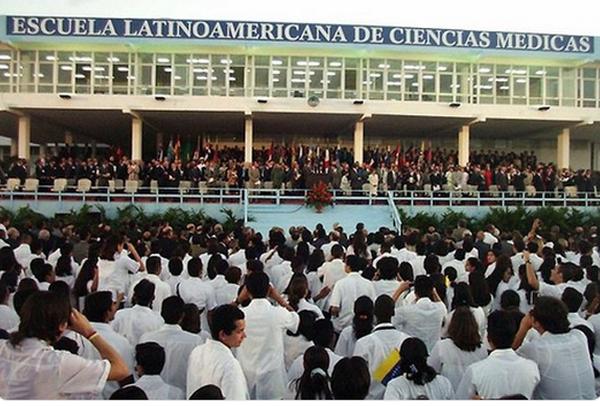 Con esta promoción sobrepasan los 29 mil galenos de más de un centenar de naciones formados mediante este proyecto de integración, fundado por el Comandante en Jefe Fidel Castro el 15 de noviembre de 1999.