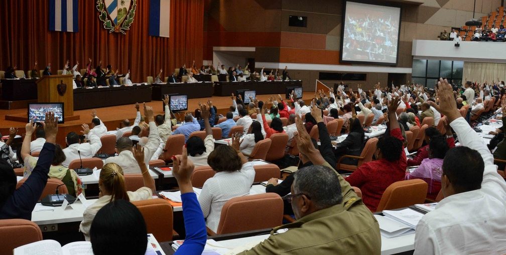 El objetivo de la nueva legislación es lograr que los ciudadanos respeten y veneren a estos símbolos que sintetizan lo más auténtico de la identidad cubana.