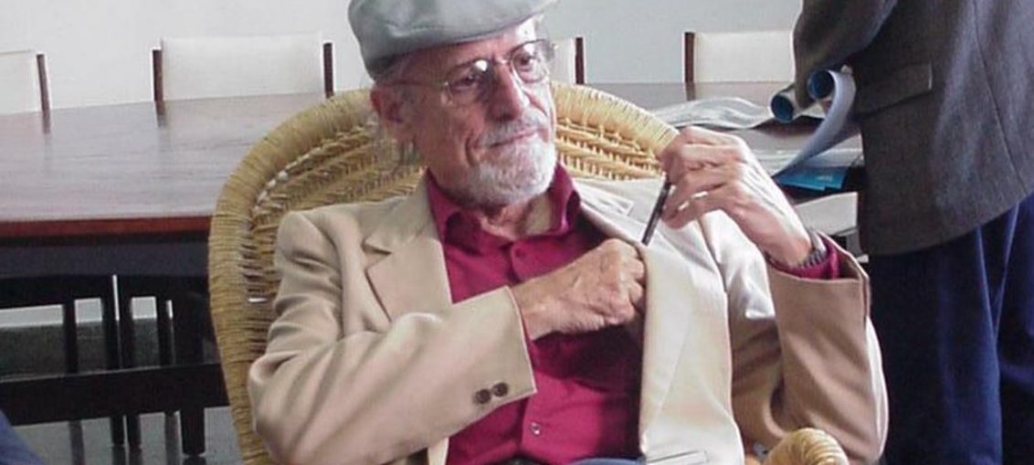 Premio Nacional de Literatura en 1989 y miembro de la Academia Cubana de la Lengua desde 1995, la que además presidió.