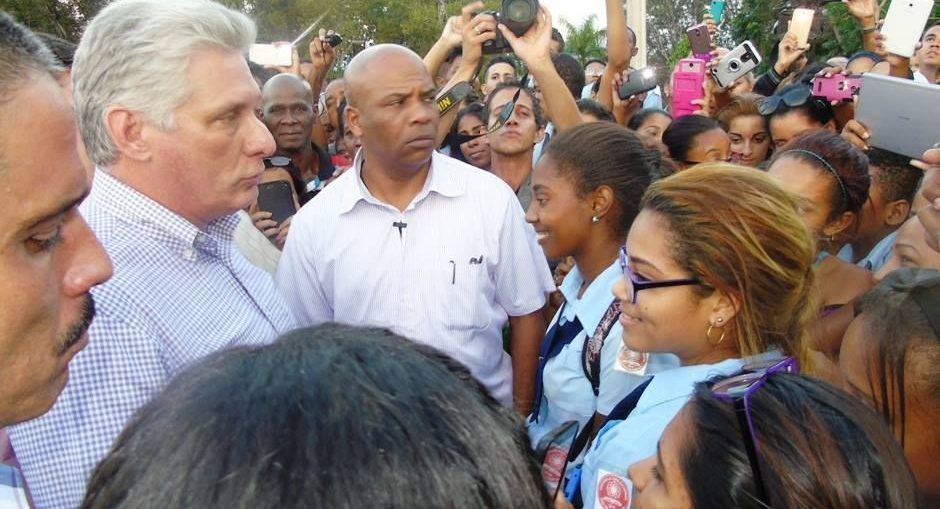 A la reunión, que tuvo lugar en la sede de la Asamblea Provincial del Poder Popular, asistieron el Primer Vicepresidente cubano Salvador Valdès Mesa y Ministros de varias esferas.