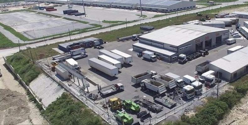 La sucursal de Grupo BM Interinvest Technologies Mariel, S.L.U. construirá y operará una plataforma dotada de oficinas y naves para uso industrial y de servicios y ofrecerá otras prestaciones asociadas a esas actividades.