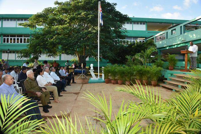 En el acto el presidente cubano Miguel Díaz-Canel Bermúdez llamó a la Casa de Altos Estudios a trabajar por la identidad de la provincia.