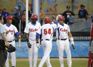 El mentor Miguel Borroto hizo sus primeros movimientos al frente de la Nacional aprovechando el Juego de las Estrellas.