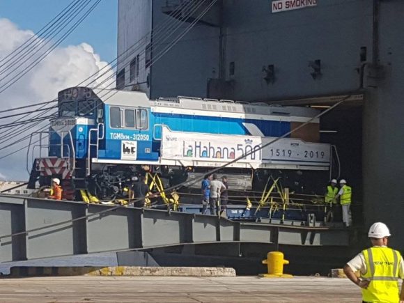 Las máquinas, de la marca TGM-8, alcanzan una velocidad máxima de 80 Km por hora y serán utilizadas en el transporte de carga, fundamentalmente en el sector de la industria azucarera.