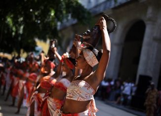 El objetivo de promocionar y comercializar productos culturales los cuales puedan generar interés en el público francés, entre ellos festivales, conciertos, talleres y clases de baile y música.