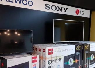 13 establecimientos comerciales (12 en La Habana y 1 en Santiago de Cuba) abren sus puertas para iniciar la venta de electrodomésticos, partes y piezas de carros y otras mercancías en divisas convertibles.