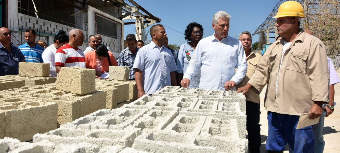 Miguel Díaz-Canel Bermúdez señaló que se han dado pasos para sustituir mecanismos administrativos por económico-financieros, sin embargo, todavía no se aprovechan todas las posibilidades y seguimos lentos en los encadenamientos productivos.