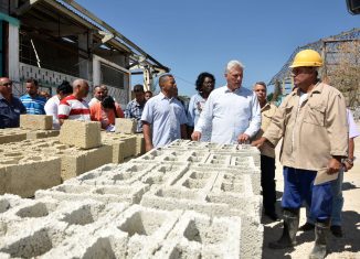 Miguel Díaz-Canel Bermúdez señaló que se han dado pasos para sustituir mecanismos administrativos por económico-financieros, sin embargo, todavía no se aprovechan todas las posibilidades y seguimos lentos en los encadenamientos productivos.