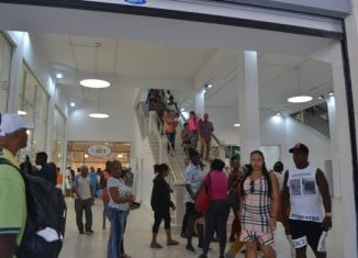 Un recorrido por el afamado centro comercial, restaurado al calor del aniversario 500 de La Habana, permitió constatar la puesta en marcha de un grupo de medidas dirigidas a que el pueblo se sienta satisfecho de la calidad del servicio.