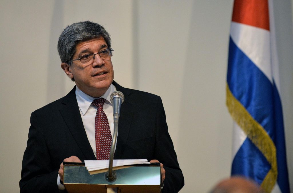 Las personas que tienen a su cargo hoy la política de Estados Unidos hacia el hemisferio occidental son personas con conductas y postulaciones muy extremas y agresivas hacia la mayor de las Antillas.