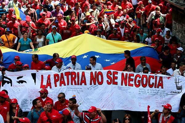 El miembro del Comité Central del Partido Comunista de Cuba, Víctor Gaute López, expresó: «Cuba y Venezuela no son responsables de la ira de los pueblos que se rebelan contra el neoliberalismo reciclado que nos pretenden imponer a sangre y fuego.