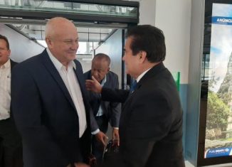 Jorge Luis Tapia Fonseca arribó a Ciudad de Guatemala para participar en la ceremonia de traspaso de mando presidencial del presidente electo Excmo. Sr. Alejandro Giammattei Falla que tendrá lugar el lunes.