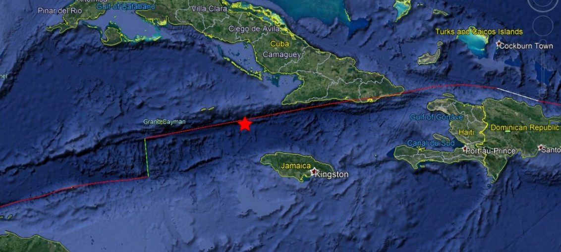 No se reportaban daños humanos ni materiales en Santiago de Cuba, cuya población vivió lógicos momentos de alarma.