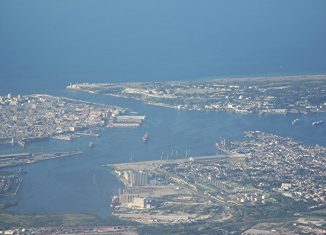 La Habana tiene hoy los mismos retos que muchas ciudades en el mundo: congestión urbana, insuficiencia de redes técnicas y transporte, contaminación, crecimiento caótico en ciertas áreas, limitaciones en vivienda.