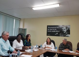 El recorrido inició por el Centro de recría de cerdos criollos de capa oscura, ubicado en el municipio de Santa Cruz del Norte, que se dedica al desarrollo del ganado menor con genética criolla y aportará el pie de cría para otras tres instalaciones.