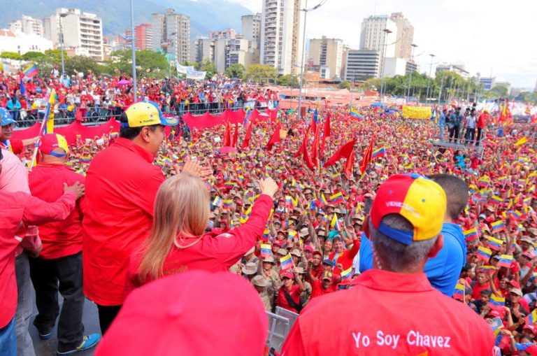 Al cumplirse un año del ataque violento de sectores de derecha en la frontera con Colombia, para intentar ingresar insumos para generar actos terroristas, el mandatario cubano reclamó respeto a la soberanía venezolana a través de la etiqueta #ManosFueraDeVenezuela.