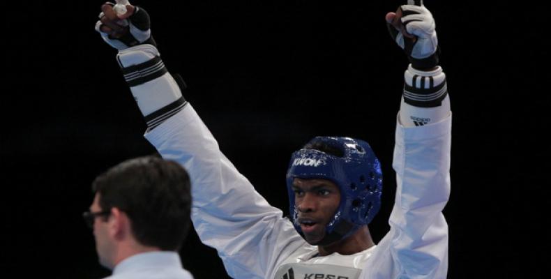 El santiaguero, doble campeón mundial, se impuso por superioridad en todos sus duelos. Derrotó por el oro (21-14) al kazajo Ruslan Zhaparov, finalista de los Juegos Olímpicos Río de Janeiro 2016.