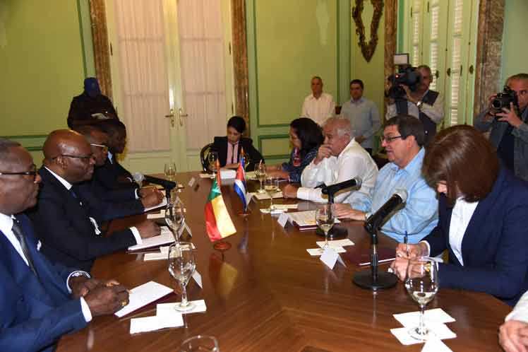 Como parte de su agenda, en la jornada de este lunes el visitante conversará con el ministro cubano de Comercio Exterior e Inversión Extranjera, Rodrigo Malmierca, con quien prevé firmar un acuerdo marco de cooperación.