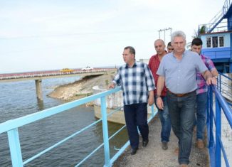 El ahorro en el empleo del agua, y la aceleración de las acciones constructivas que actualmente se realizan en posiciones críticas de la infraestructura hidráulica en La Habana, ayudarán a mitigar las complejidades que en el abasto ha provocado la sequía prolongada.