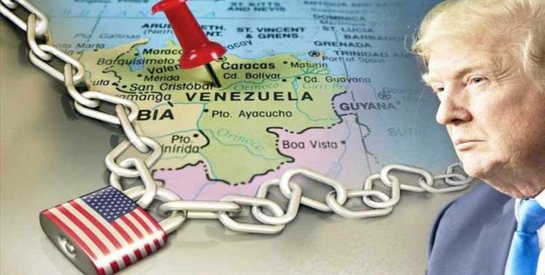 Desde la detección de los primeros casos, las autoridades venezolanas denunciaron el efecto del cerco norteamericano como freno para el combate a la enfermedad, considerada una pandemia por la Organización Mundial de la Salud.