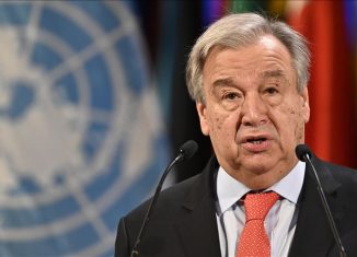 El Secretario General de la Organización de Naciones Unidas, António Guterres, llamó a levantar sanciones impuestas a diferentes países para garantizar el acceso a alimentos, suministros de salud y asistencia, ante la pandemia de SARS-COV-2 que enfrenta el mundo.