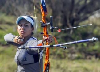 La santiaguera de 25 años es la capitana del conjunto cubano femenino de arquería y es también la mejor arquera de Cuba actualmente. Con una marca personal de 635 puntos, la santiaguera aspira a conseguir el boleto a los Juegos Olímpicos de Tokio 2020.