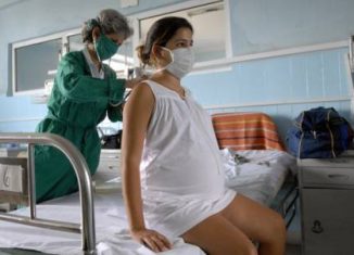 La doctora Noemis Doris Causa Palma, directora del PAMI, declaró que en medio de la pandemia en la mayor de las Antillas se mantiene el seguimiento prenatal, extremando las medidas de prevención ante la COVID-19, tanto para pacientes como para los trabajadores de la salud.