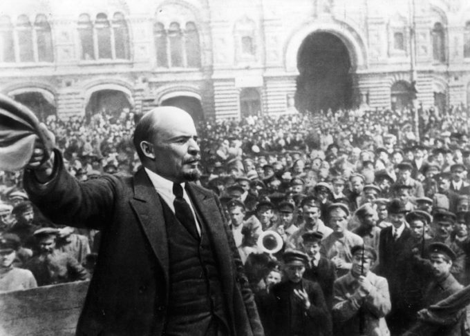 En ocasión de conmemorarse este 22 de abril el aniversario 150 del natalicio de Vladimir Ilich Lenin, se declaró unido «a todos los revolucionarios del mundo» en el recuerdo reverente al fundador y líder de la legendaria Revolución Socialista de Octubre.