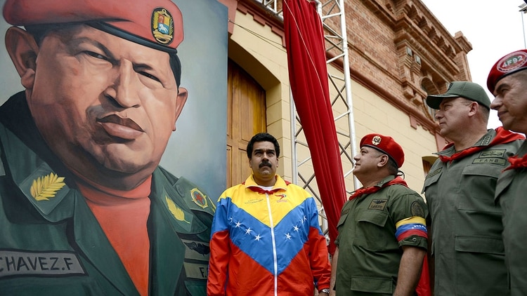 Washington envió buques de la Armada para la militarización del Caribe oriental -teatro de operaciones en una posible agresión contra el país suramericano-, a pocos días de presentar cargos de supuesto narcotráfico contra el presidente venezolano, Nicolás Maduro.