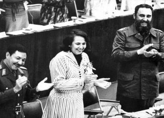 Como paradigma de mujer, de combatiente, de profesional y de líder en la lucha por los derechos femeninos y humanos, calificó el mandatario en su cuenta de la red social Twitter a la fundadora de la Federación de Mujeres Cubanas (FMC).