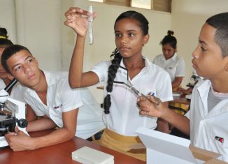 El país adopta todas las medidas para garantizar el reinicio del curso escolar en Secundaria Básica, a fin de que se cumplan los objetivos docentes previstos con los más de 303 700 estudiantes de esa enseñanza.