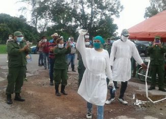 Desde las 6:00 A.M. se autorizó la entrada y salida a la ciudad de Nueva Gerona de todos los habitantes de esta ínsula, que estaba limitada, debido a que la capital pinera concentró la mayor cantidad de los enfermos con la COVID-19 que se reportaron.