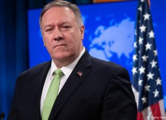 El secretario de Estado de Estados Unidos, Mike Pompeo, atacó a la Organización Panamericana de la Salud (OPS) por su papel de facilitador en la colaboración médica que Cuba prestó a Brasil, mediante el conocido programa Más Médicos.