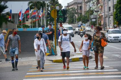 Se encuentran ingresados para vigilancia clínica epidemiológica 60 828 pacientes, sospechosos 14 749, en vigilancia 3 725 y confirmados activos 42 354.