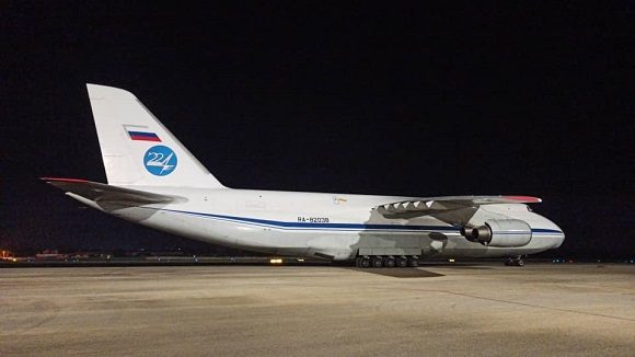 Ordenada por el presidente ruso, Vladímir Putin, la ayuda incluye aceite vegetal, carnes en lata, harina de trigo, otros alimentos, equipo de protección personal y más de 1 millón de mascarillas.