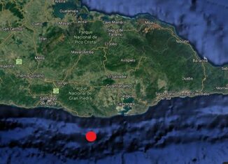 A las 9:33 pm del domingo, la red de Estaciones del Servicio Sismológico Nacional registró un sismo perceptible, localizado en las coordenadas 19.693 grados de latitud norte y los -75.484 grados de longitud oeste, con una profundidad de 16.3 km.