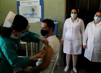 El titular del Grupo BioCubaFarma, Eduardo Martínez, detalló que los primeros cuatro municipios en los cuales culminó el proceso de inmunización (San Miguel del Padrón, Regla, Habana del Este y Guanabacoa) se evidencian resultados relevantes.