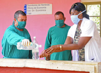 La isla acumula 413 251 diagnosticados con el virus desde el 11 de marzo de 2020 y 2 993 decesos. Asimismo, permanecen ingresadas 95 349 personas, de ellas, 45 212 sospechosas; 4 171 en vigilancia y 45 966 con el virus activo.