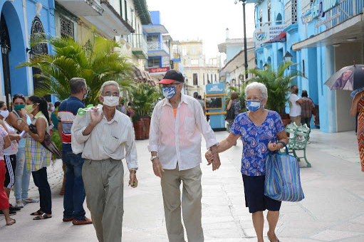 De los pacientes diagnosticados, 320 se encontraban asintomático, 8 321 tienen fuente de infección en casos confirmados, 27 tienen fuente de infección en el extranjero y en 46 personas se desconoce la fuente de contagio. Autóctonos 8 367.