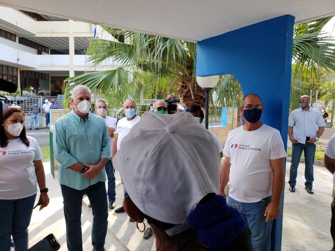 En la comunidad, perteneciente al Consejo Popular El Carmelo del municipio Plaza de la Revolución, se moviliza la población con apoyo del Ministerio de Comunicaciones, organismo coordinador de las transformaciones en el territorio.