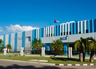 La Empresa Laboratorios AICA, el Centro de Inmunoensayo (CIE) y el de Neurociencias de Cuba (Cneuro), entidades que integran el Grupo de las Industrias Biotecnológicas y Farmacéuticas, BioCubaFarma, recibieron la categoría de Empresa de Alta Tecnología.