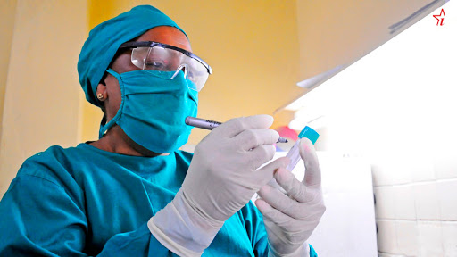 El jefe de nacional Epidemiología, Francisco Durán, detalló que el país acumula así 900 512 diagnosticados con ese coronavirus desde el 11 de marzo de 2020 y 7 663 víctimas fatales.