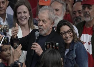 ¨Feliz este y todos los días de lucha que tienes por delante, querido hermano, vencedor del odio y de las trampas políticas. Un abrazo desde Cuba que te admira, para ti y tu amado Brasil¨, escribió el mandatario cubano Miguel Díaz-Canel Bermúdez.