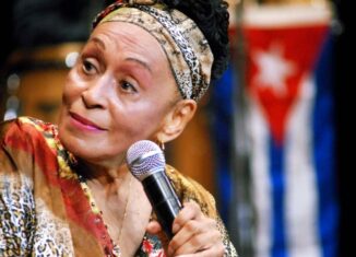 Cuba celebra este viernes el onomástico 91 de la diva Omara Portundo, cuya incombustible voz, todavía resuena en escenarios de la isla caribeña y del mundo, con esa distinción que caracteriza a una leyenda viva de la música.