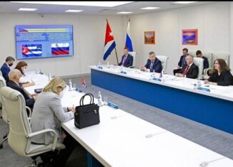 El vice primer ministro de Cuba, Ricardo Cabrisas Ruiz, continuó, en su segundo día de visita de trabajo a Rusia, con un amplio programa de reuniones, informó el sitio web de la cancillería cubana.