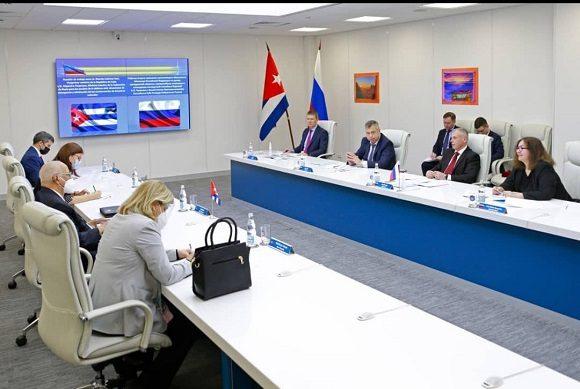 El vice primer ministro de Cuba, Ricardo Cabrisas Ruiz, continuó, en su segundo día de visita de trabajo a Rusia, con un amplio programa de reuniones, informó el sitio web de la cancillería cubana.