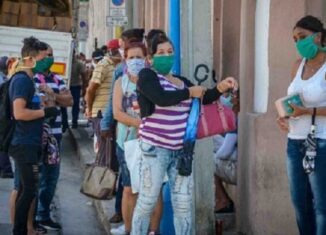 Se mantendrá la Libreta de Abastecimiento como mecanismo para regular la entrada a los establecimientos con la finalidad de adquirir productos regulados (pollo, aceite, detergente y cajita TV), independientemente del municipio donde se asista a comprar.