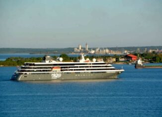 En su primer día en la Perla del Sur, los cruceristas visitarán una fábrica de tabacos, disfrutarán los atractivos del Palacio de Valle y el Club Cienfuegos, recorrerán el bulevar y el corredor Santa Isabel